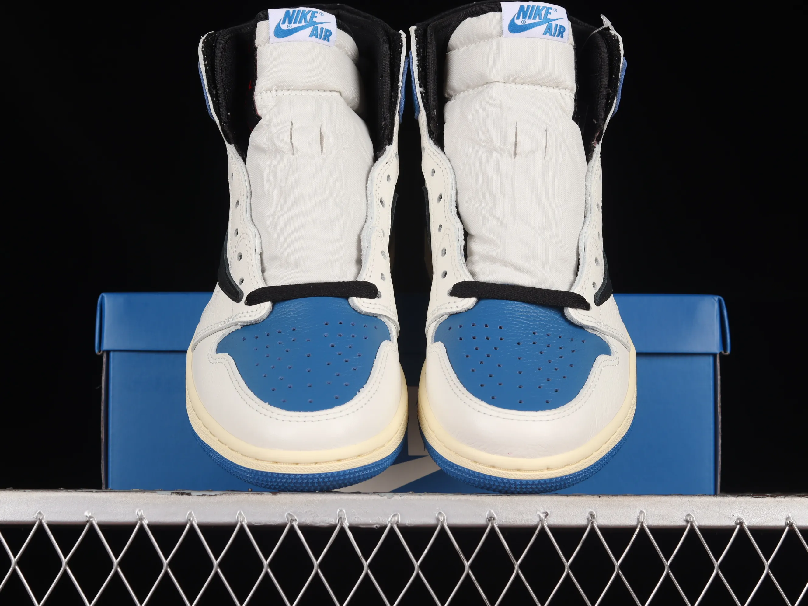 All Categories Air Jordan Jordan Series Basketball Shoes Air Jordan 1 High LJR Version Travis Scott x Air Jordan 1 High OG AJ1 Lightning Overhead DH3227-105